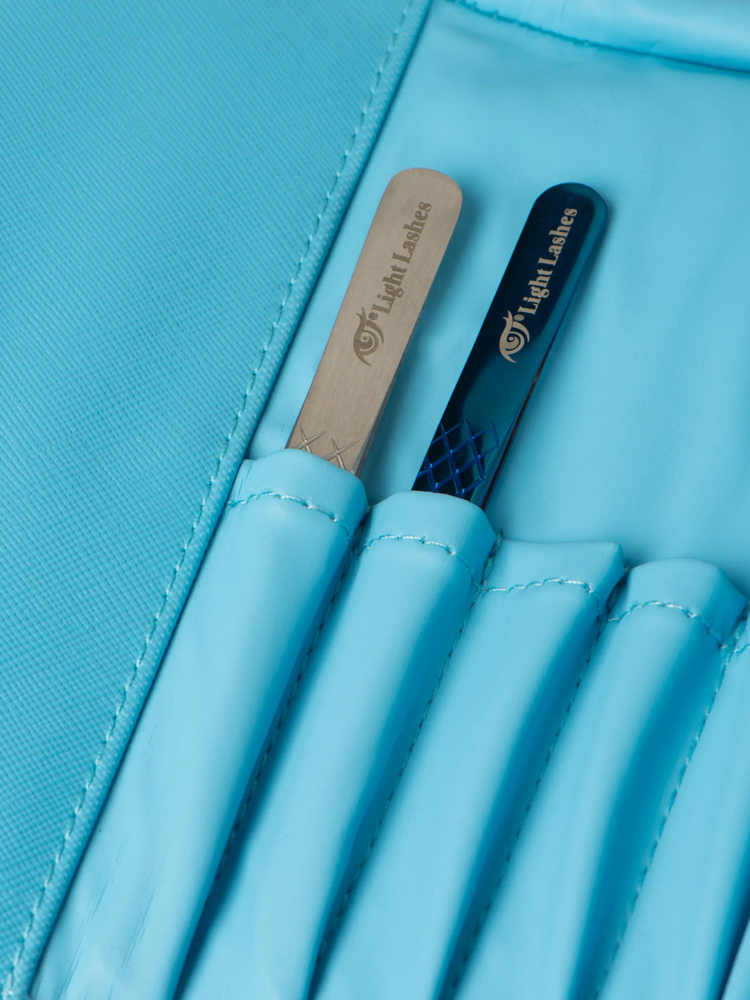 TWEEZER CASE | astuccio porta pinzette morbido azzurro